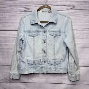 Chicos Platinum Light Wash Denim Jacket Size 1 Cropped Button Front Casual